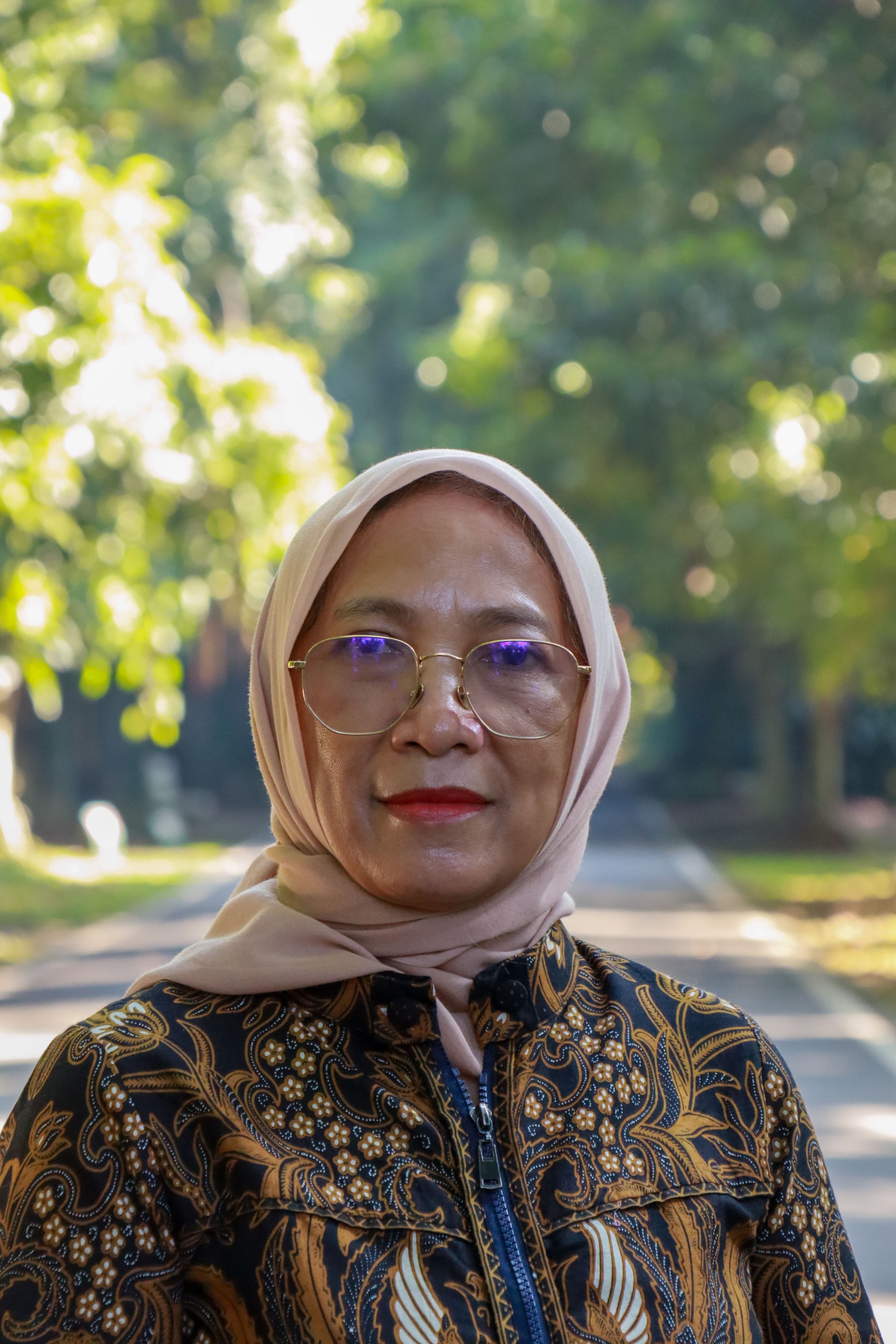 apt. Dra. Dwi Indriati, M.Farm.