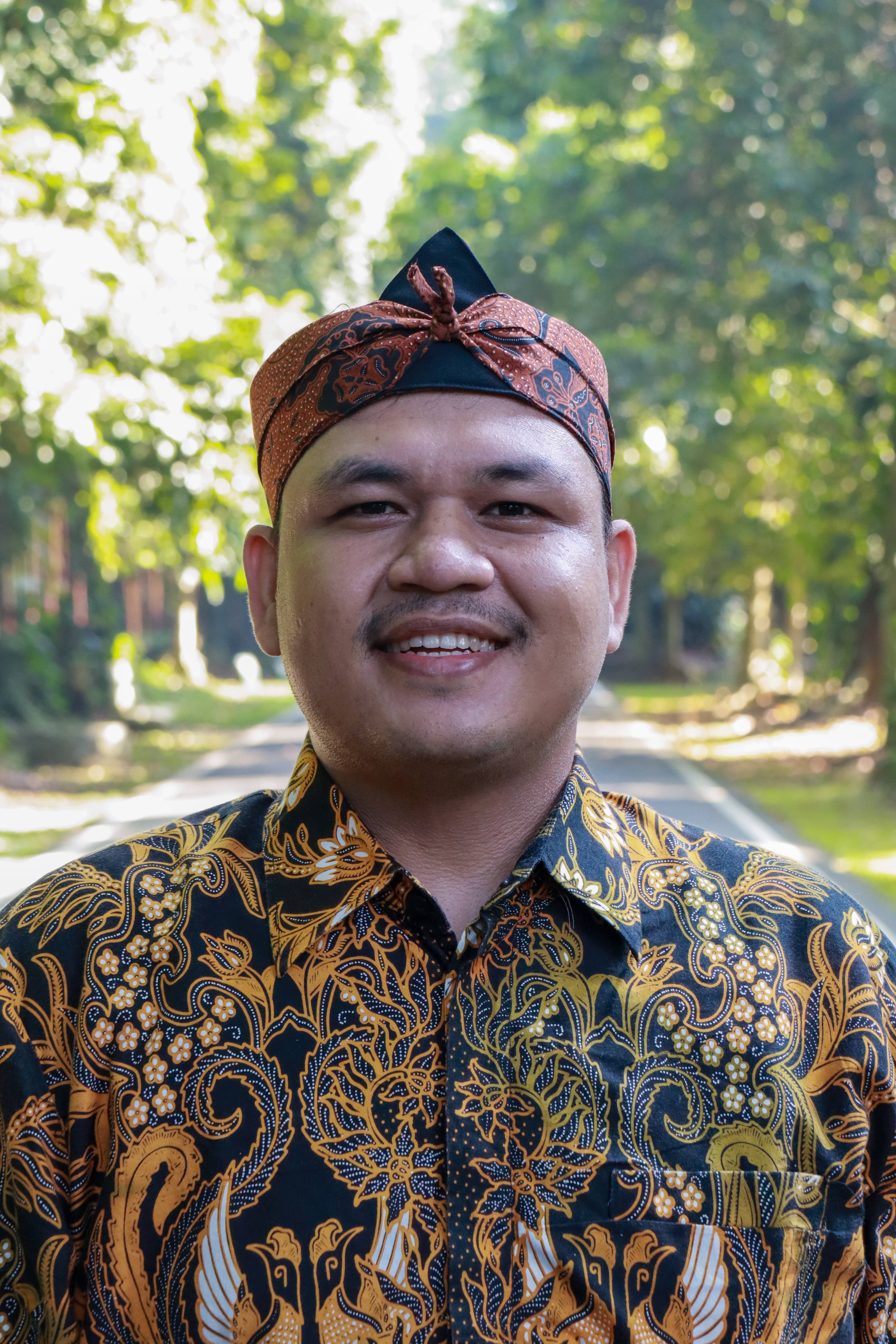 Rikkit, M.Farm.