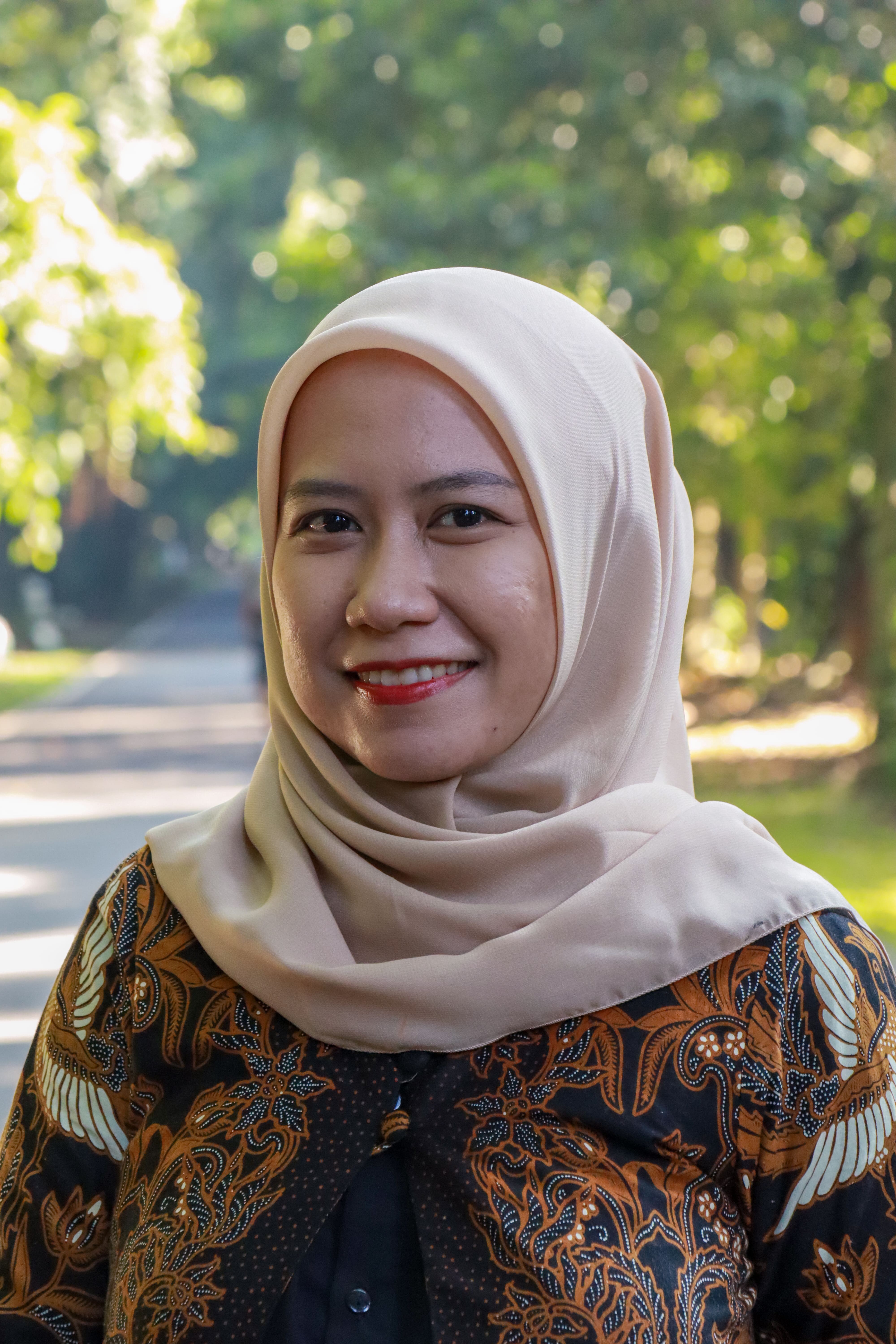 Marybet Tri Retno H., M.Farm.