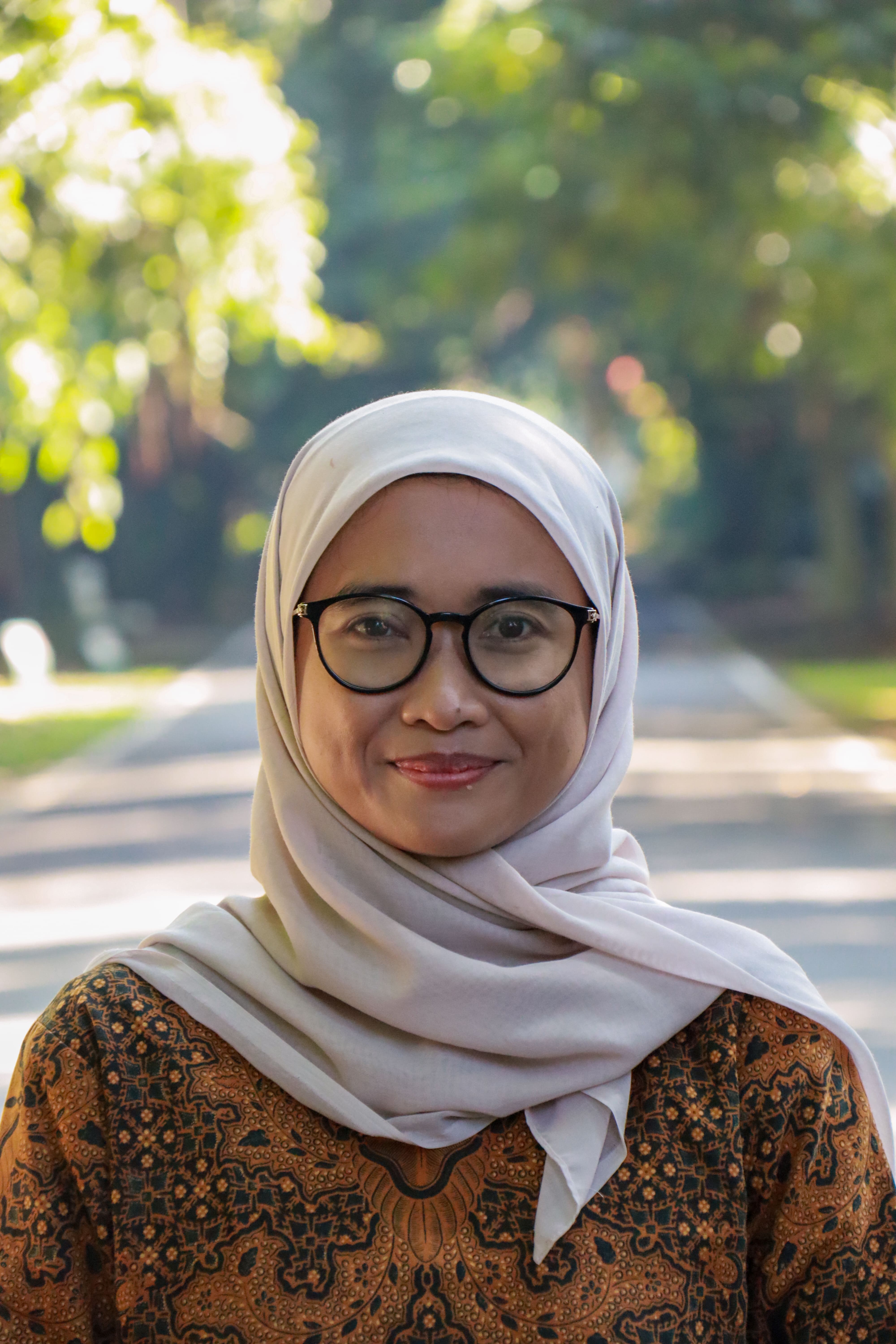 Nina Herlina, S.Farm., M.Si.